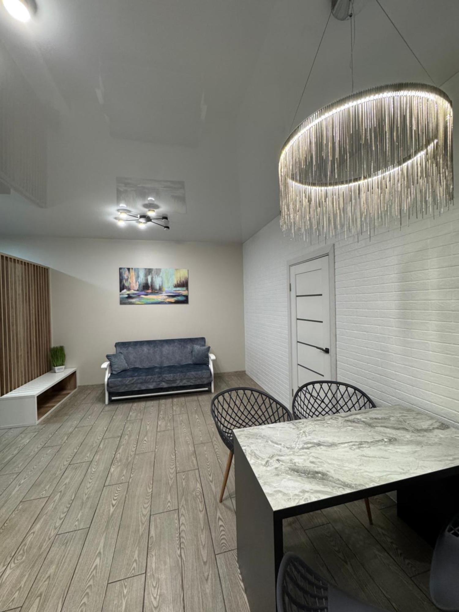 Lux Apartment & Центр,Жк Театральний Rivne Exterior foto