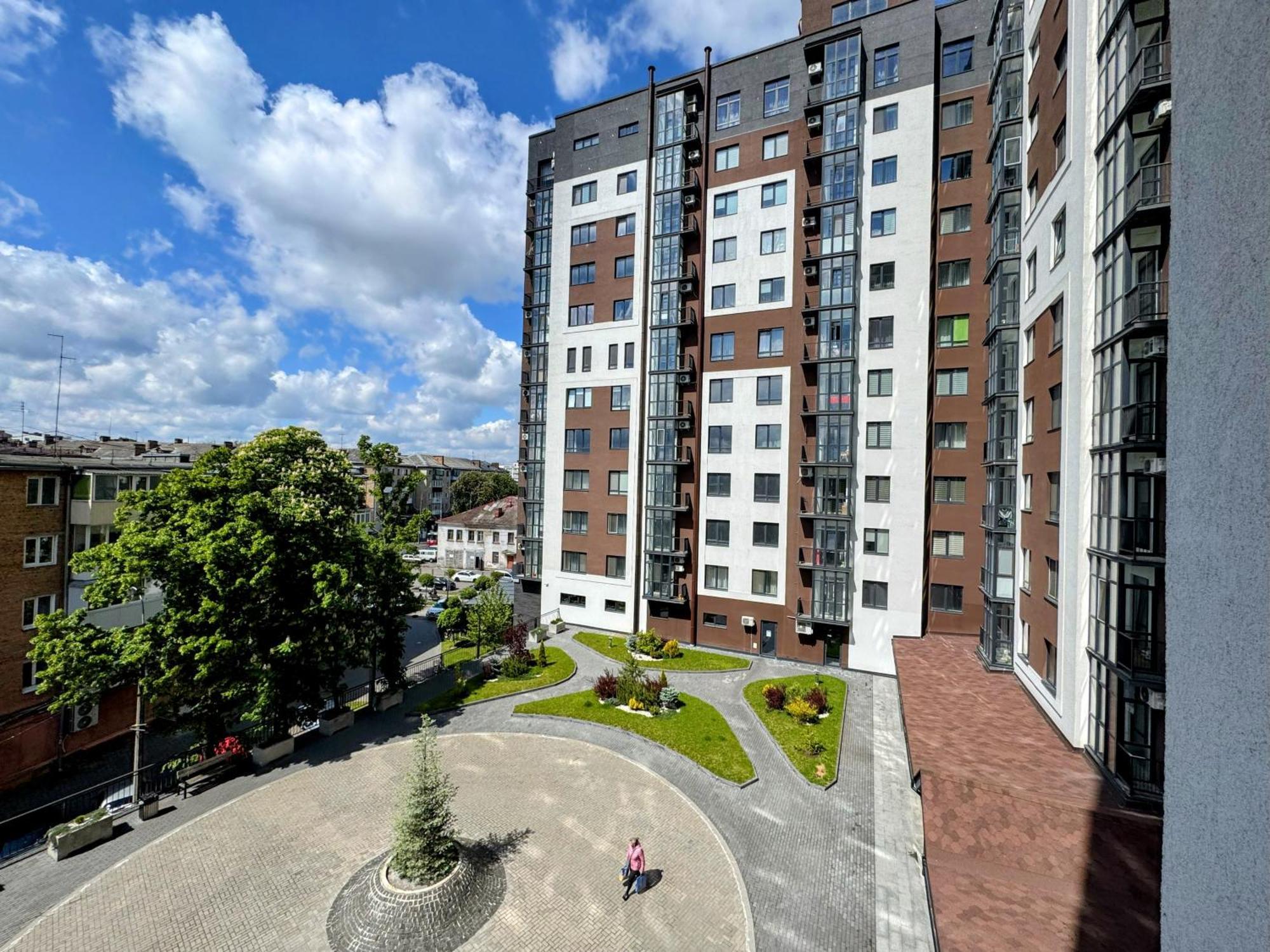 Lux Apartment & Центр,Жк Театральний Rivne Exterior foto
