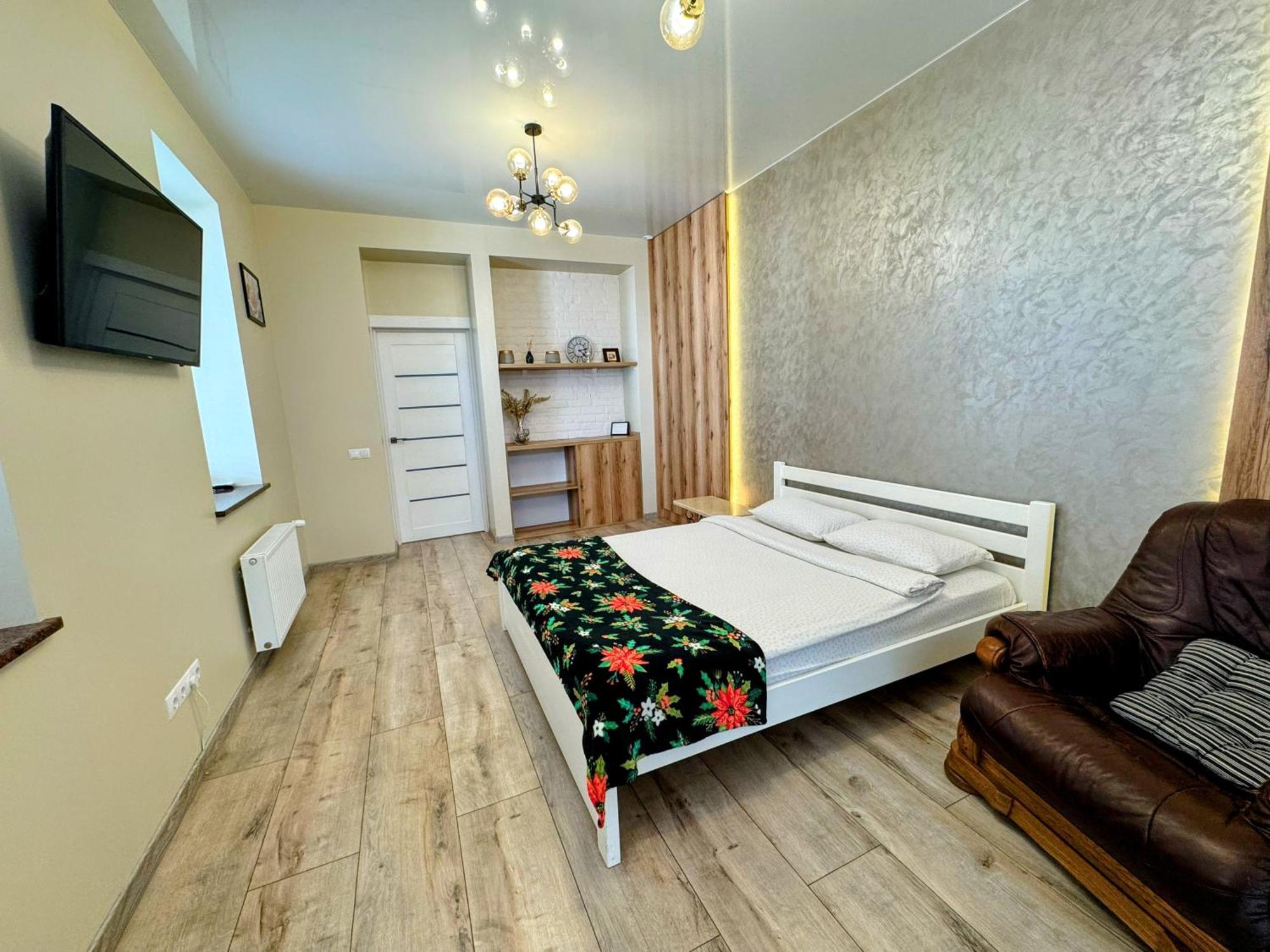 Lux Apartment & Центр,Жк Театральний Rivne Exterior foto